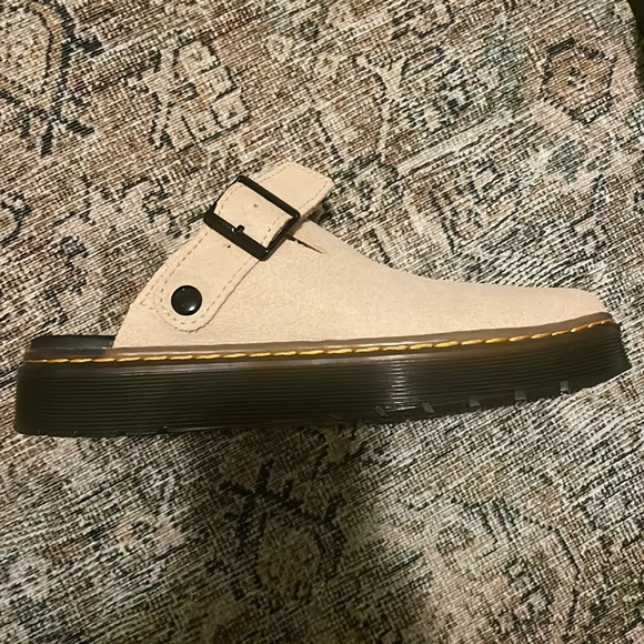 Dr. Marten Carlson Warm Sand - Picture 4 of 5